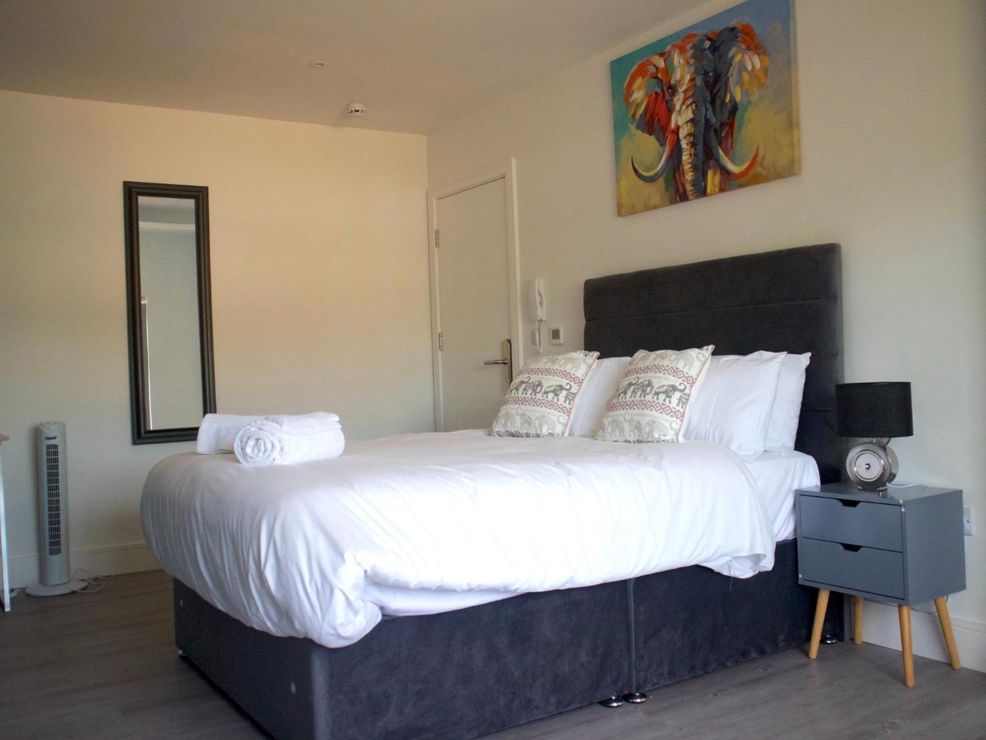 Apartament The Coppice Watford  Zewnętrze zdjęcie