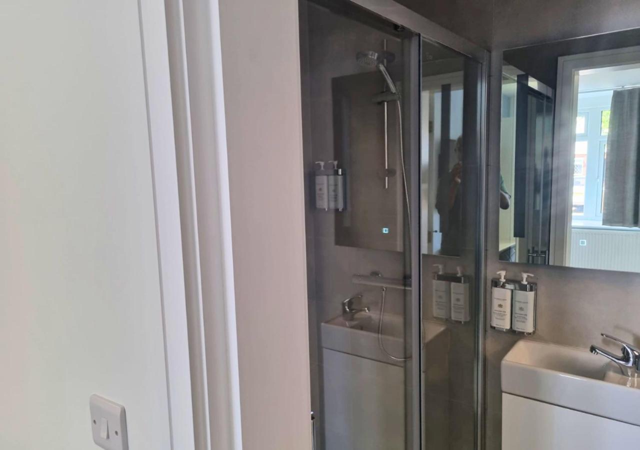 Apartament The Coppice Watford  Zewnętrze zdjęcie